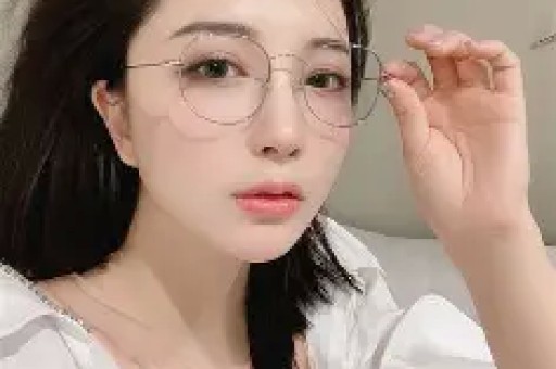 网红桐桐就酱突然停播圈内互撕爆猛料网友直呼这下真要凉了