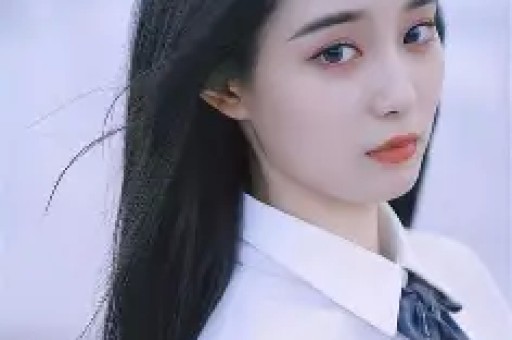 陪睡陪玩已过时！又一女星自曝潜规则当众被强吻、伸手进裤子