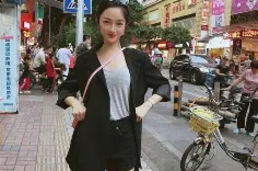 吴佳妮16岁儿子似韩国明星金发高个超帅母子简直像姐弟！